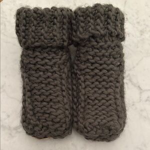 Lemon woman’s House Slippers size 6